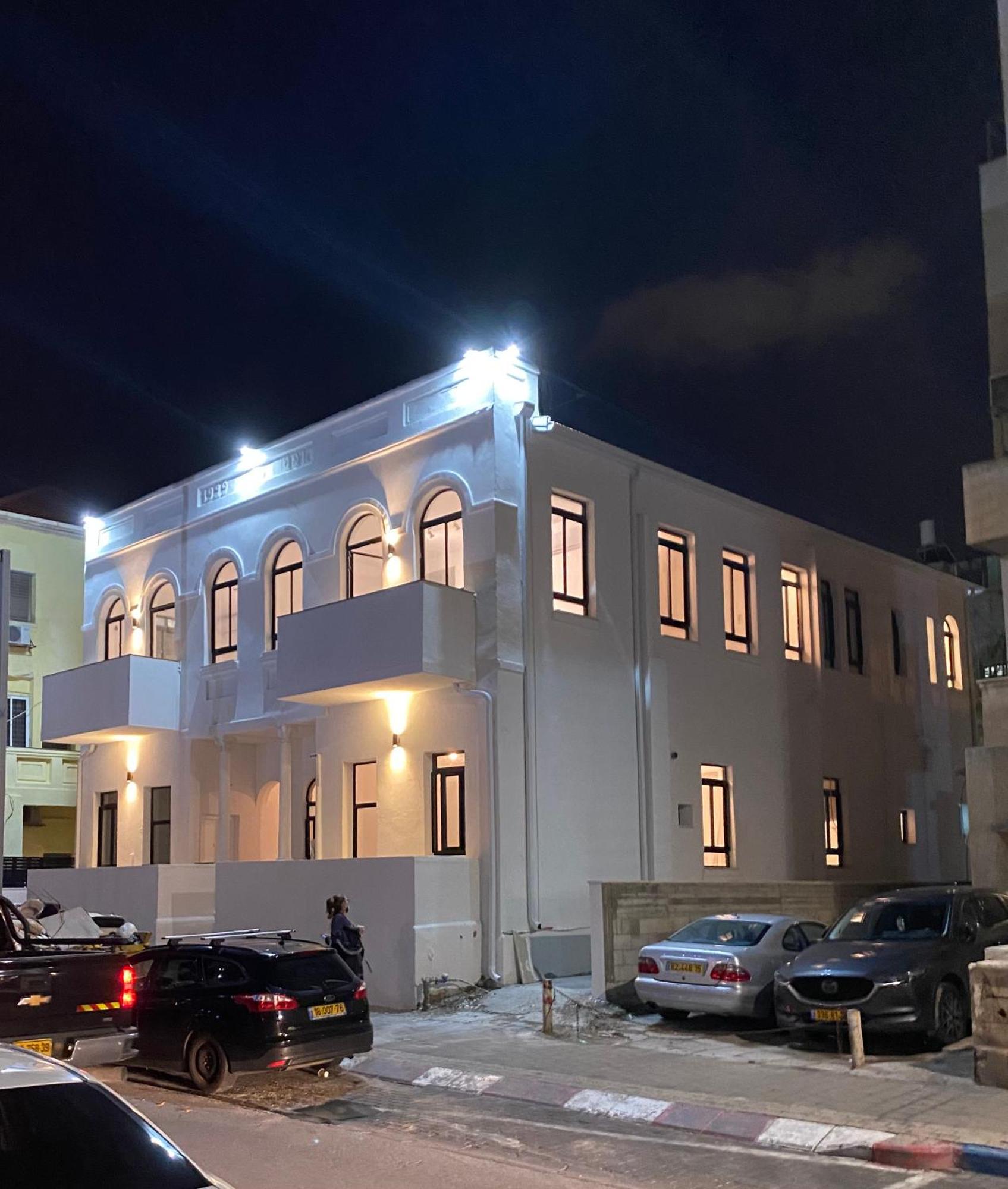 Yona 8 Bed and Breakfast Tel Aviv Buitenkant foto