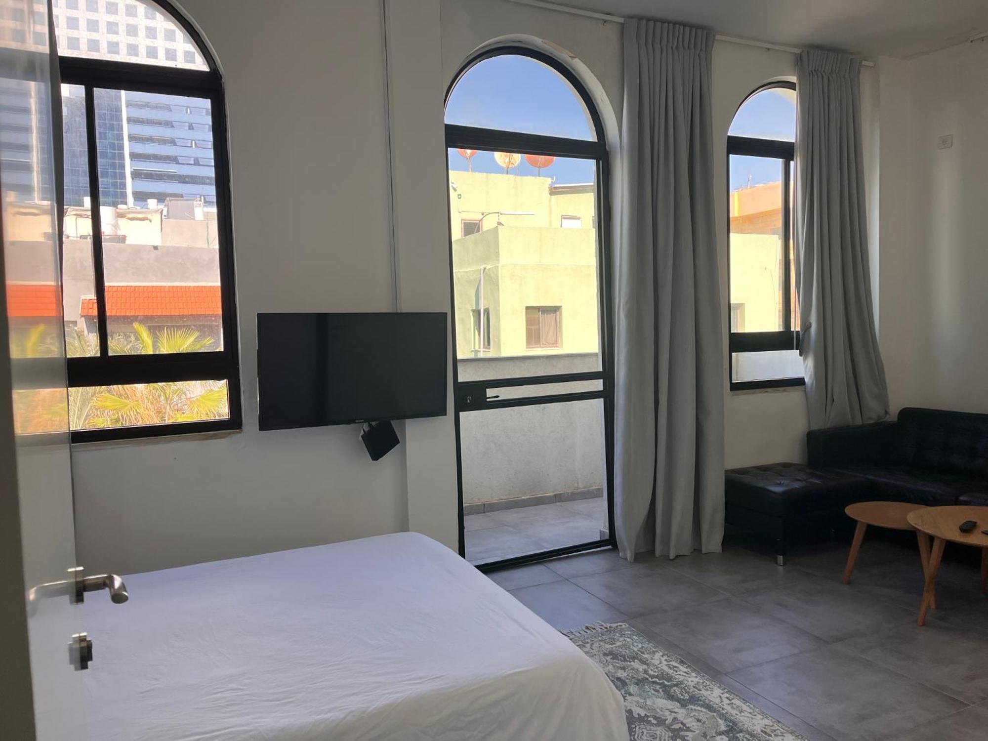 Yona 8 Bed and Breakfast Tel Aviv Buitenkant foto
