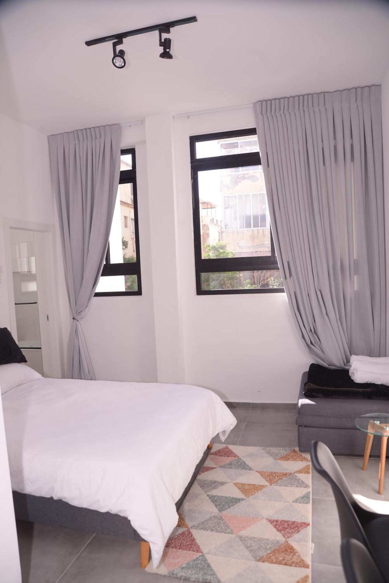 Yona 8 Bed and Breakfast Tel Aviv Kamer foto