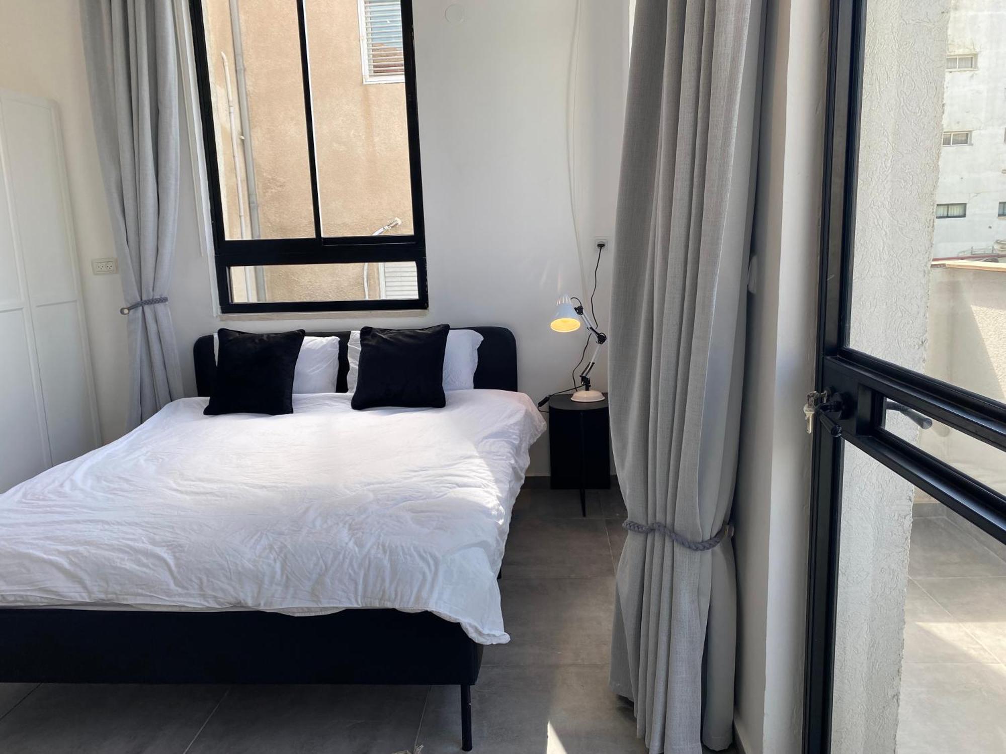 Yona 8 Bed and Breakfast Tel Aviv Kamer foto