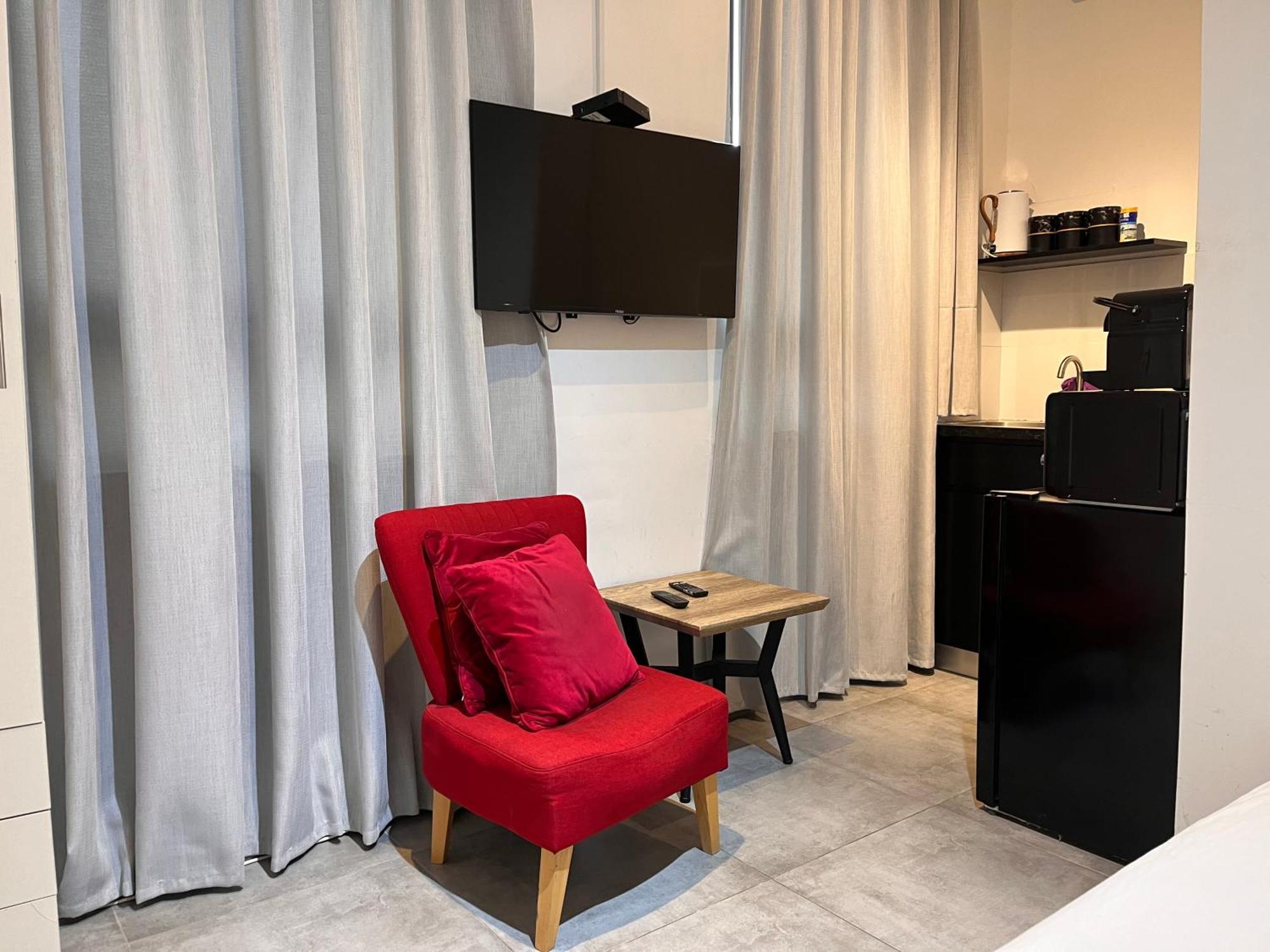 Yona 8 Bed and Breakfast Tel Aviv Kamer foto