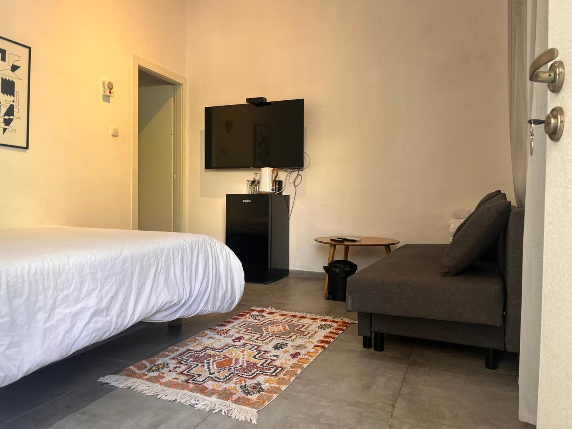 Yona 8 Bed and Breakfast Tel Aviv Kamer foto